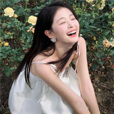 院子里的女人